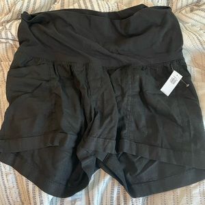 Linen maternity shorts